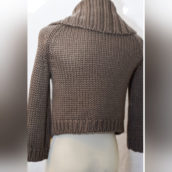 Nwot express Brown Knit cropped Button Down Cardigan 3/4" Sleeves small - Picture 4 of 10